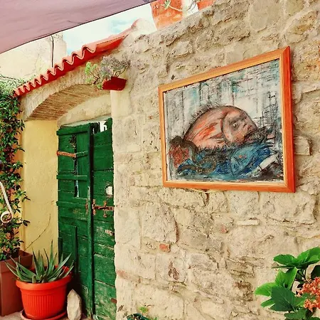 Lucy Lu アパート