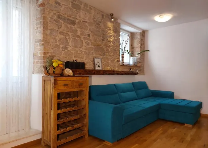 Lucy Lu Apartament *